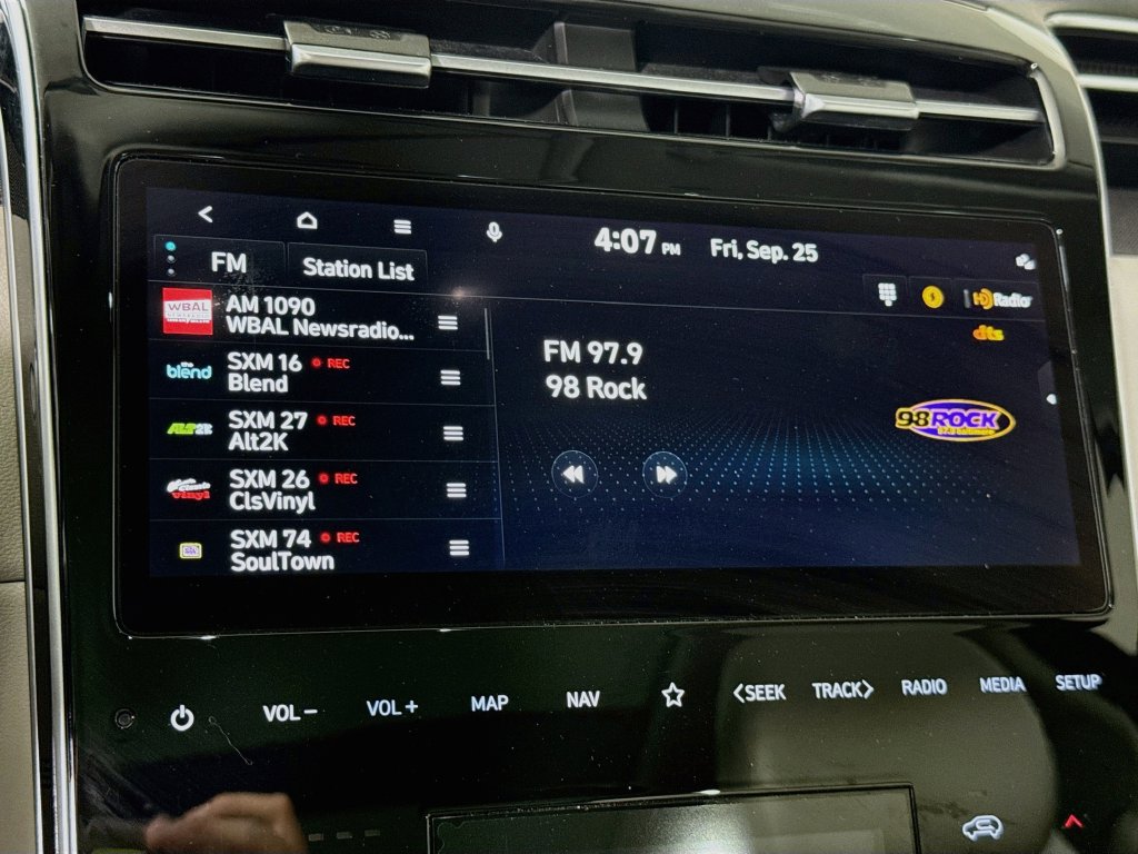Used 2022 Hyundai Tucson Limited AWD/4WD image 7