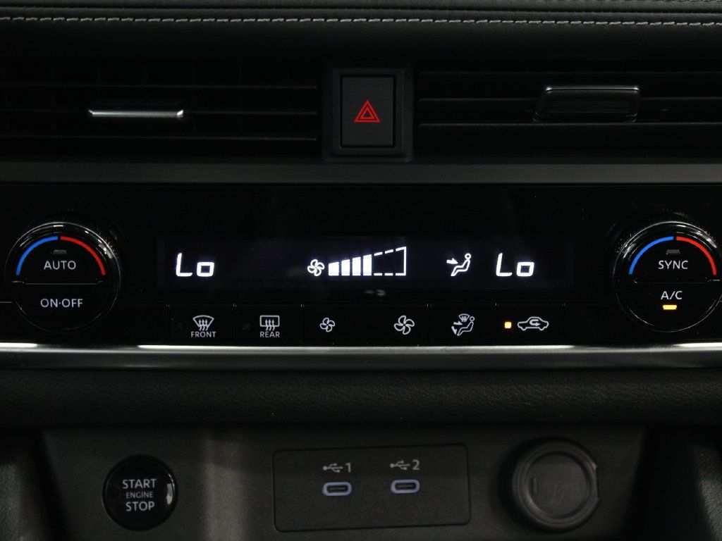 Used 2024 Nissan Rogue SV FWD image 23