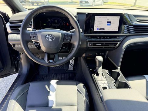 Certified 2025 Toyota Camry SE FWD image 2
