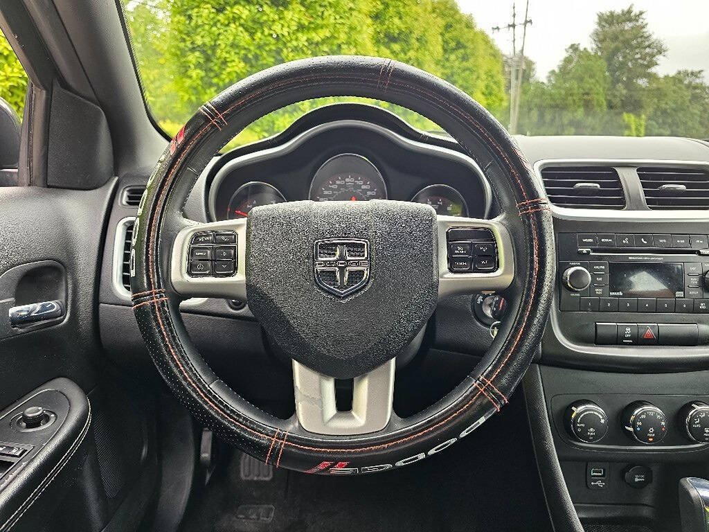Used 2012 Dodge Avenger SXT FWD image 14