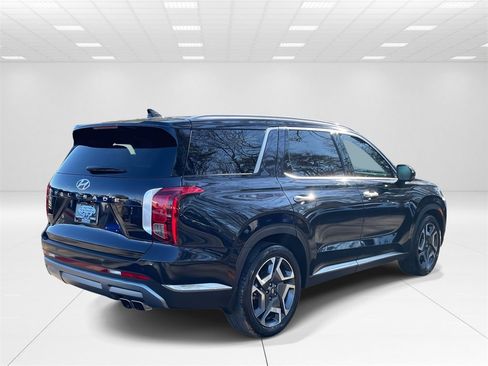 Used 2023 Hyundai Palisade Limited image 6