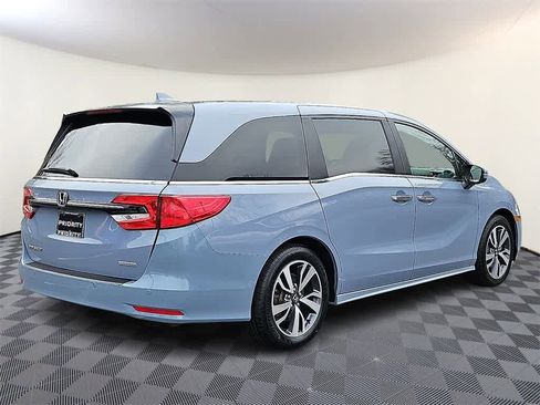 Certified 2023 Honda Odyssey Touring image 4