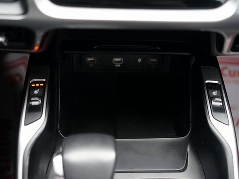 Used 2023 Kia Sorento S image 19