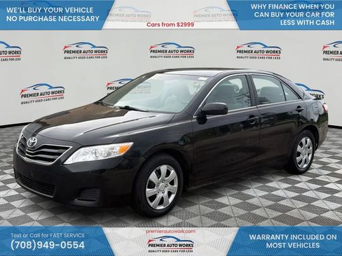 Used 2010 Toyota Camry LE FWD image 1