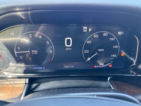 Used 2025 Jeep Grand Wagoneer 4WD image 38