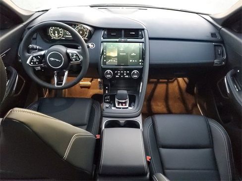 New 2024 Jaguar E-PACE R-Dynamic SE image 16