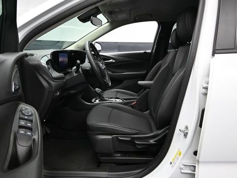 Used 2025 Buick Encore GX Preferred image 18