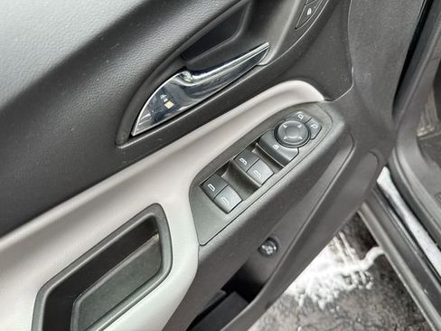 Used 2024 Chevrolet Equinox LT image 17