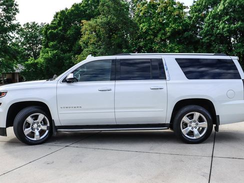 Used 2020 Chevrolet Suburban Premier image 4