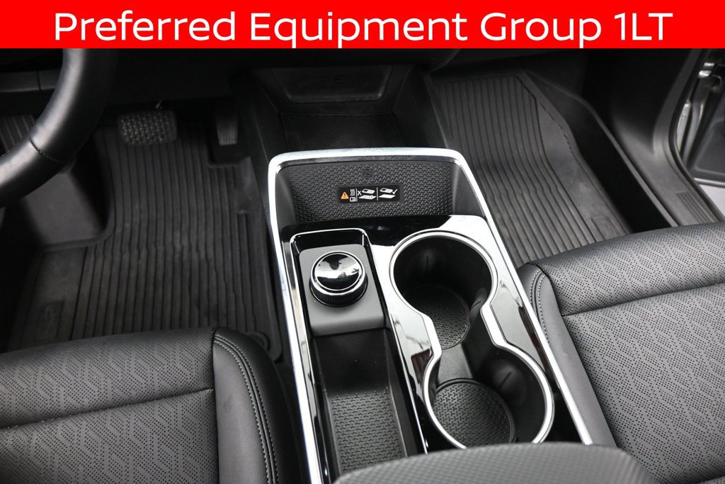 Used 2026 Chevrolet Equinox LT w/ Convenience Package II FWD image 15