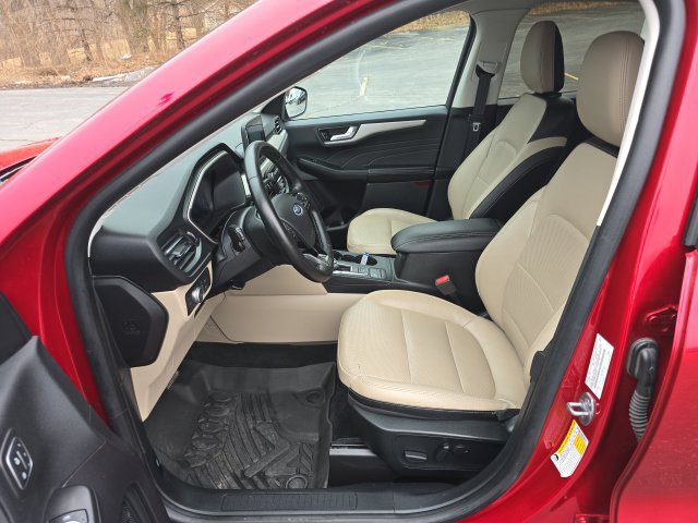 Used 2022 Ford Escape SEL w/ Technology Package AWD/4WD image 4