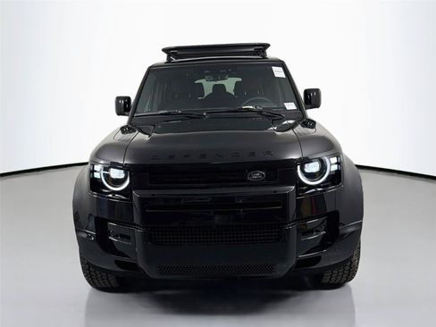New 2026 Land Rover Defender 130 X-Dynamic SE AWD/4WD image 2