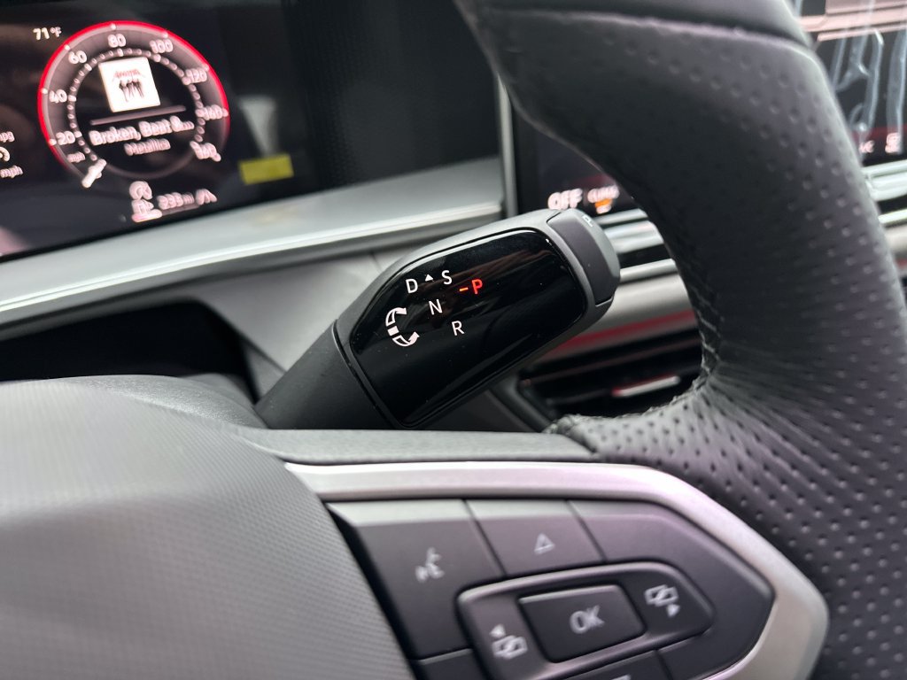 New 2026 Volkswagen Tiguan SE R-Line AWD/4WD image 17