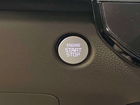 New 2026 Kia Carnival FWD image 25