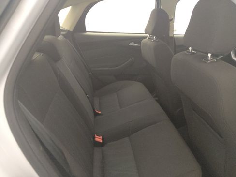 Used 2017 Ford Focus SE image 19