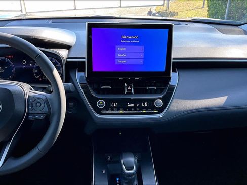 Used 2026 Toyota Corolla Cross XLE image 6