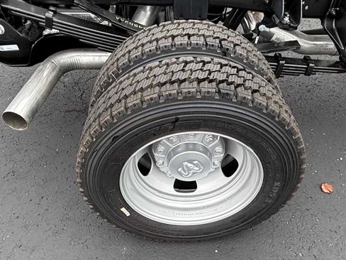 New 2026 RAM 5500 Tradesman w/ Chrome Appearance Group AWD/4WD image 9