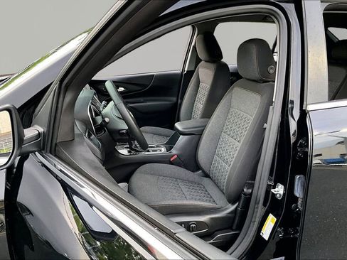 Used 2024 Chevrolet Equinox LT FWD image 15
