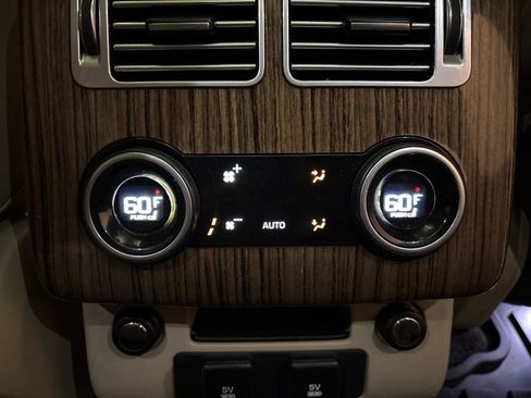 Used 2019 Land Rover Range Rover Supercharged image 24