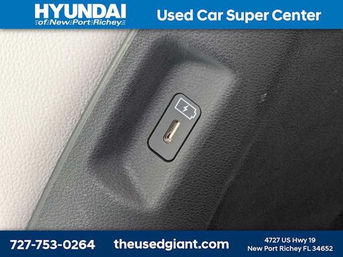 Used 2024 Hyundai Santa Fe Limited AWD/4WD image 20