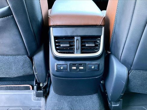 Used 2020 Subaru Outback Touring XT AWD/4WD image 17