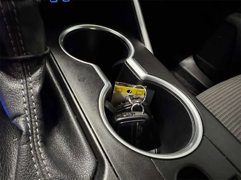 Used 2022 Toyota Highlander L image 24