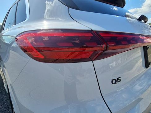 Used 2025 Audi Q5 Premium Plus w/ Premium Plus AWD/4WD image 32