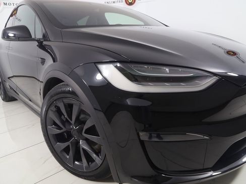 Used 2022 Tesla Model X image 22
