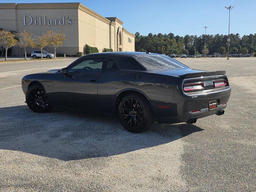 Used 2019 Dodge Challenger R/T w/ Blacktop Package RWD image 4