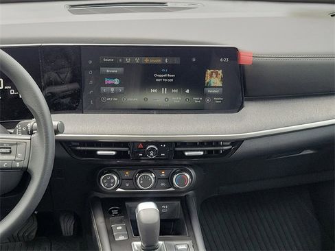 New 2025 Nissan Kicks SV image 19