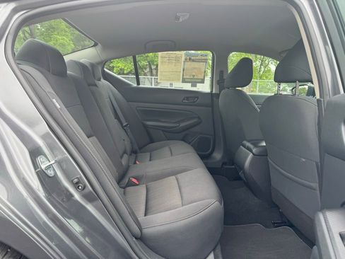 Used 2024 Nissan Altima 2.5 SV FWD image 18