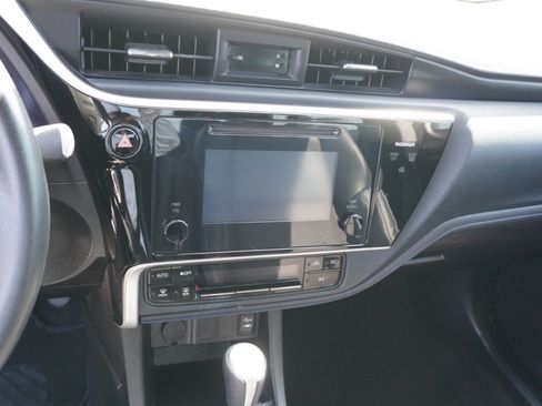 Used 2017 Toyota Corolla SE FWD image 11