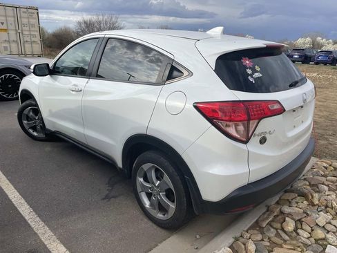Used 2016 Honda HR-V EX image 3