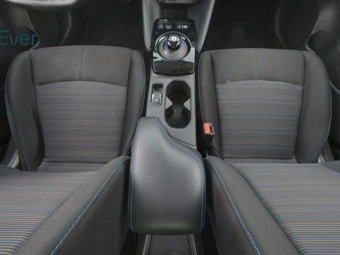 Used 2024 Nissan Leaf SV Plus FWD image 25