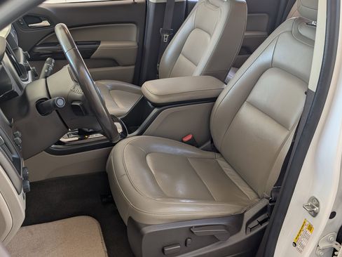 Used 2017 GMC Canyon SLT w/ Driver Alert Package AWD/4WD image 16