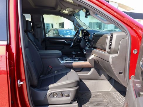 New 2026 GMC Sierra 1500 SLT w/ SLT Premium Plus Package image 30