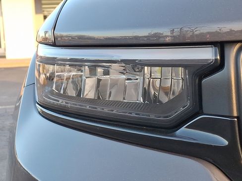 Certified 2023 Jeep Grand Cherokee Altitude image 9