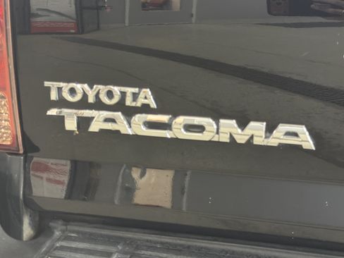 Used 2014 Toyota Tacoma 4x4 Regular Cab image 6