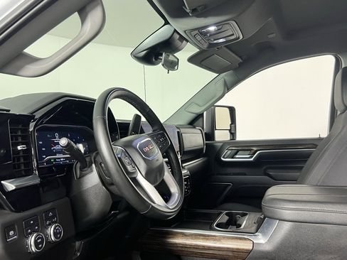 Used 2024 GMC Sierra 3500 SLE image 24