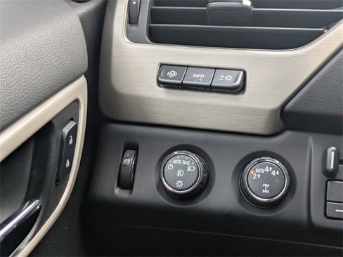 Used 2019 GMC Yukon XL Denali w/ Denali Ultimate Package image 29