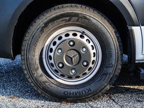 Used 2023 Mercedes-Benz Sprinter 3500 image 20