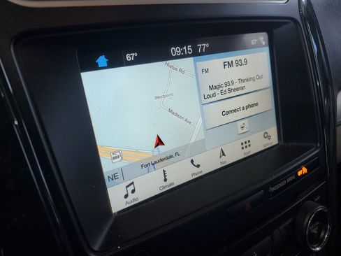 Used 2018 Ford Explorer XLT w/ Equipment Group 202A FWD image 26