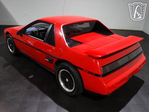 Used 1988 Pontiac Fiero image 11