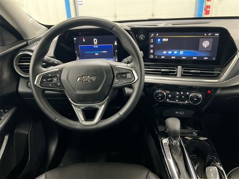 Used 2024 Chevrolet Trax ACTIV w/ Sunroof Package image 20