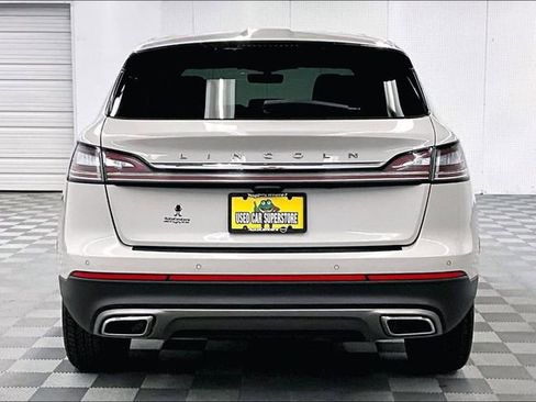 Used 2023 Lincoln Nautilus Reserve AWD/4WD image 5