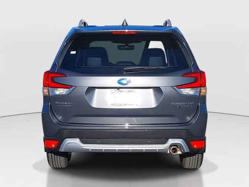 Used 2023 Subaru Forester Touring image 6