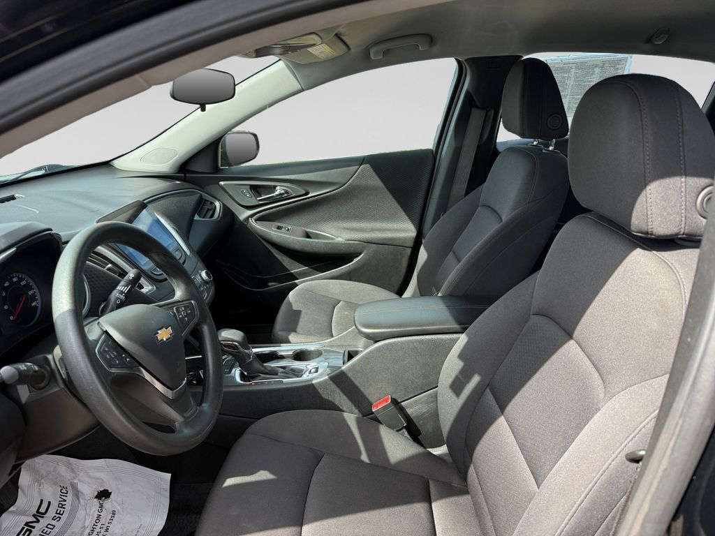 Used 2025 Chevrolet Malibu LT FWD image 20