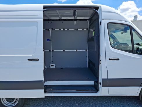 Used 2026 Mercedes-Benz Sprinter 2500 image 8