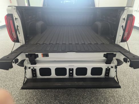Used 2024 GMC Sierra 1500 SLT w/ SLT Premium Plus Package AWD/4WD image 36