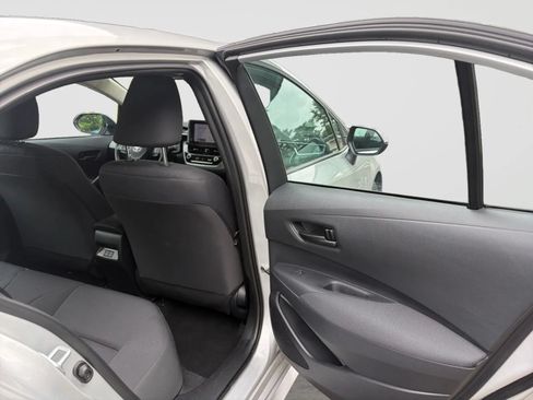 Used 2024 Toyota Corolla LE FWD image 17